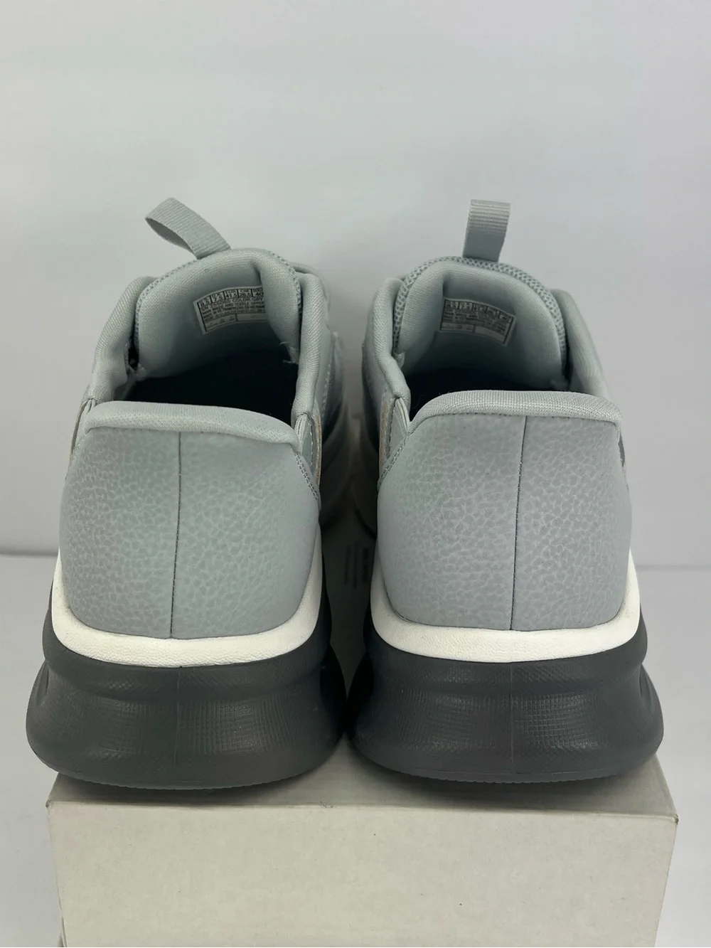 SKECHERS SLIP-IN GLIDE-STEP SWIFT-FIT HANDS FREE, MEMORY FOALIGHT GREY SIZE 8.5